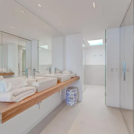 Aquasuites Luxury Penthouse A03