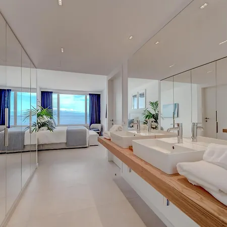 Apartment Aquasuites Luxury Penthouse A03 *