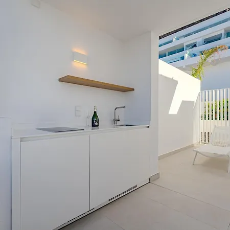 Aquasuites Luxury Penthouse A03 *