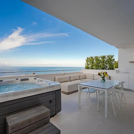 Apartment Aquasuites Luxury Penthouse A03